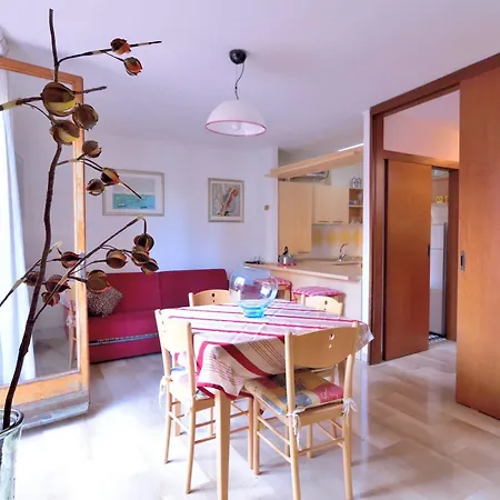 Specchieri Apartman *