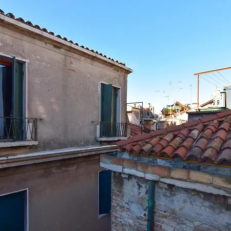 Apartman Specchieri *